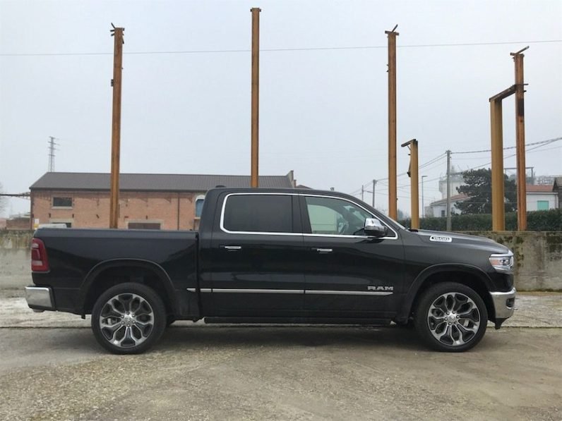 2024 Dodge RAM 1500 Limited Chrome