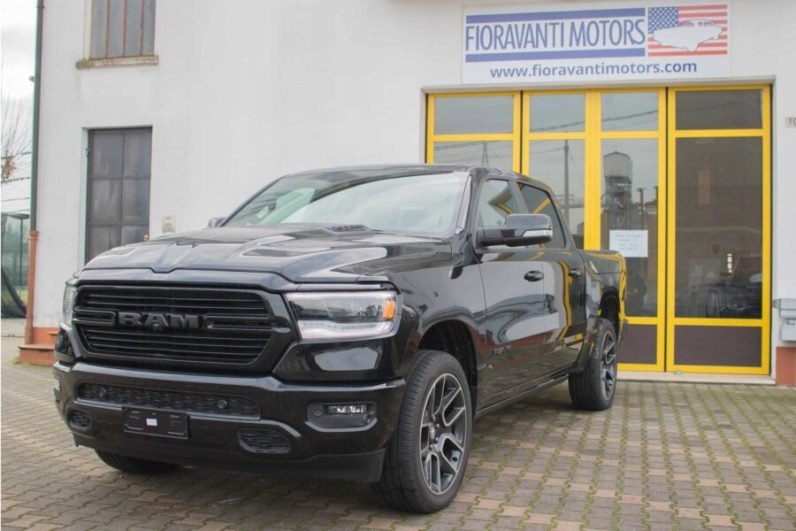 2024 Dodge RAM 1500 Sport 4×4 con Rambox