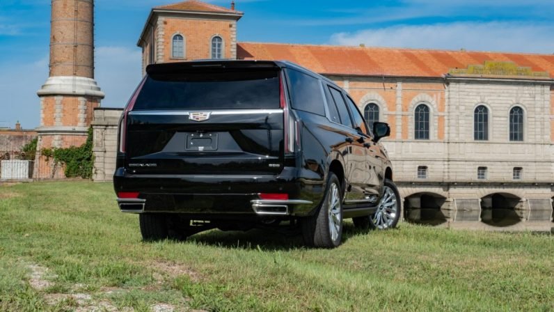 2024 Cadillac Escalade ESV Premium Luxury