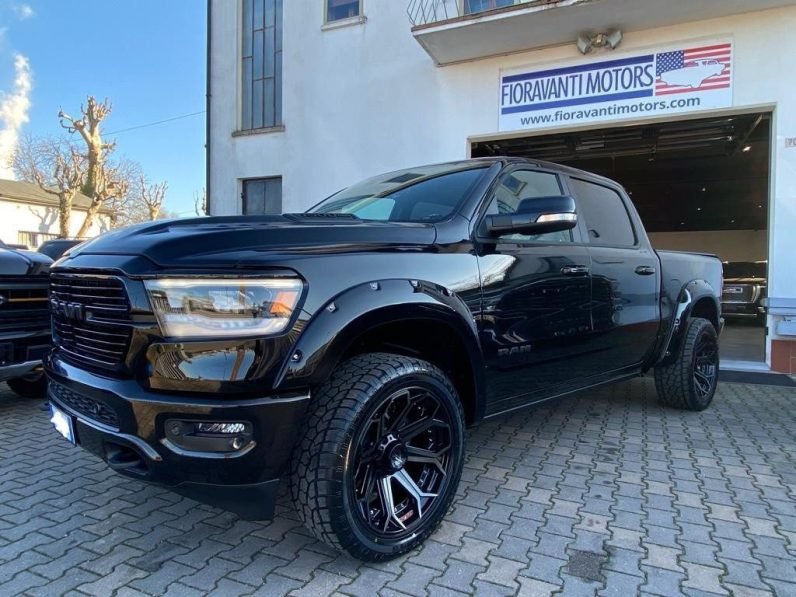 2024 Dodge RAM 1500 Crew Cab LaramieSport Night Edition