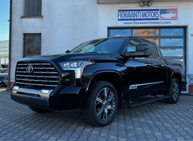 Toyota Tundra Crew 3.5L v6 Twin Turbo 4×4 HYBRID CAPSTONE