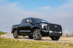 Toyota Tundra Crew 3.5L v6 Twin Turbo 4×4 HYBRID CAPSTONE