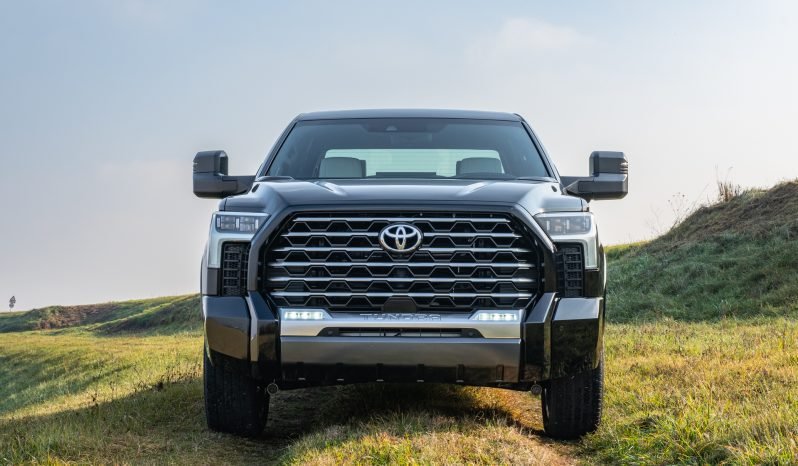 Toyota Tundra Crew 3.5L v6 Twin Turbo 4×4 HYBRID CAPSTONE