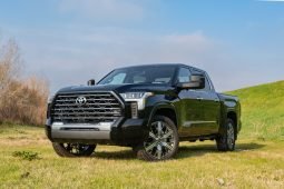 Toyota Tundra Crew 3.5L v6 Twin Turbo 4×4 HYBRID CAPSTONE