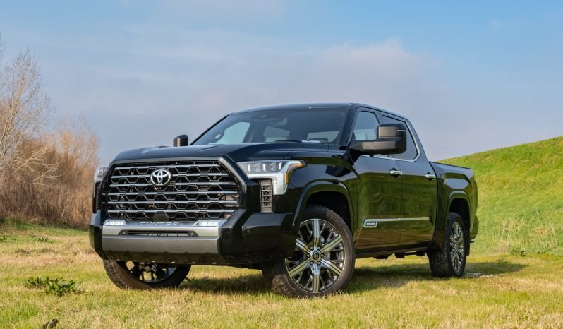 Toyota Tundra Crew 3.5L v6 Twin Turbo 4×4 HYBRID CAPSTONE