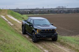 FORD F 150 RAPTOR R 4X4 SUPERCREW 5.2L SUPERCHARGED V8