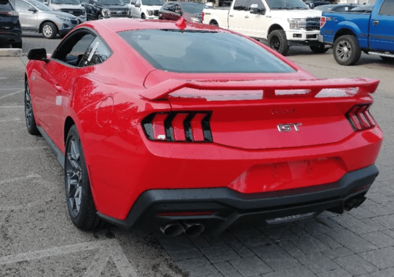 FORD MUSTANG GT COUPE’ PREMIUM 2024