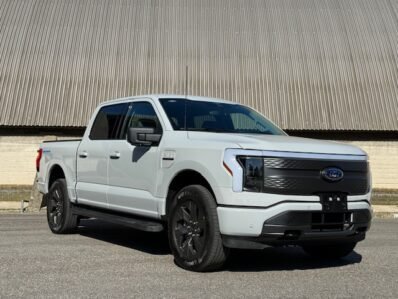 FORD F 150 LIGHTNING AWD SUPERCREW XLT