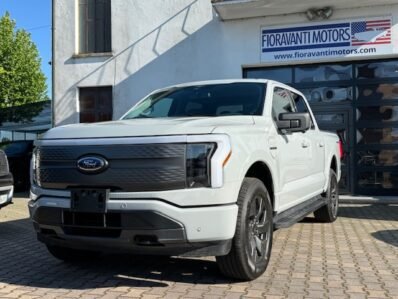 FORD F 150 LIGHTNING AWD SUPERCREW XLT