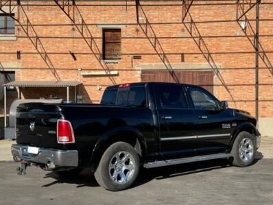 DODGE RAM 1500 5.7L V8 LARAMIE 4×4