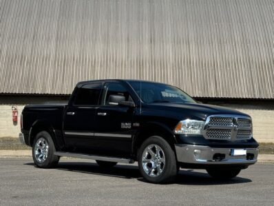 DODGE RAM 1500 LARAMIE 4×4