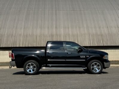 DODGE RAM 1500 LARAMIE 4×4