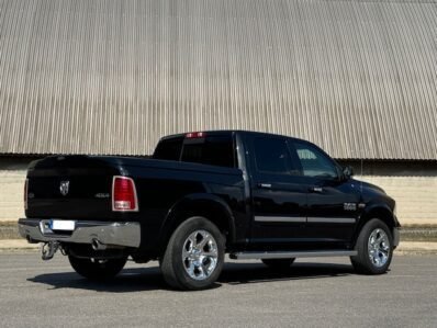 DODGE RAM 1500 LARAMIE 4×4