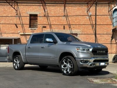 Dodge RAM 1500 CREW CAB 5.7L V8 LIMITED