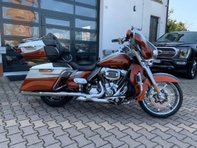 Harley-Davidson Ultra Limited C.V.O. FLHTKSE Screamin’ Eagle ABS