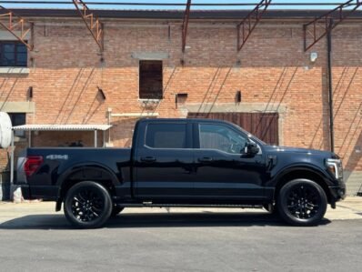 FORD F 150 5.0 V8 LARIAT BLACK APPEARANCE PKG