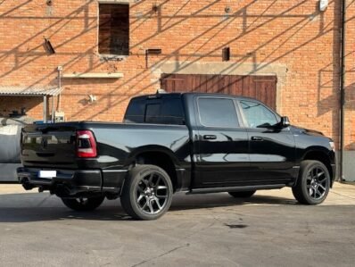 DODGE RAM 1500 SPORT 5.7L V8 NIGHT EDITION 4×4