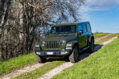 Jeep Wrangler Unlimited 2.0 PHEV ATX 4xe Sahara – IVA ESPOSTA