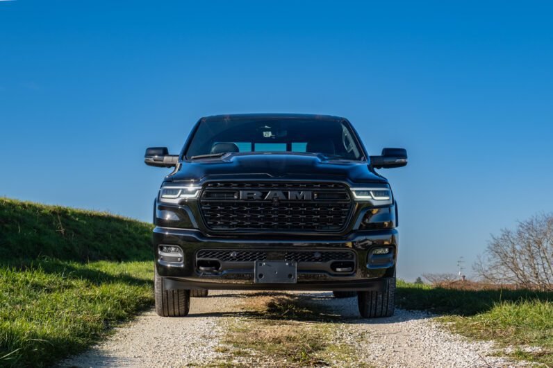 DODGE RAM 1500 LIMITED CREW CAB 4×4 3.0L HO – 2025