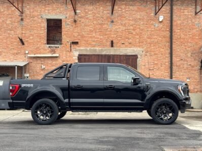 FORD F150 LARIAT 5.0L V8 4×4 SUPERCREW – BLACK ROCK