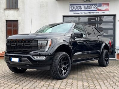 FORD F150 LARIAT 5.0L V8 4×4 SUPERCREW – BLACK ROCK