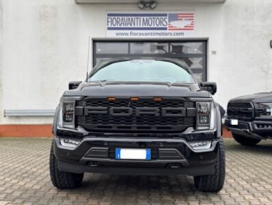 FORD F150 LARIAT 5.0L V8 4×4 SUPERCREW – BLACK ROCK