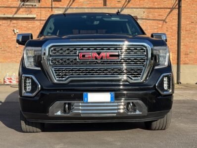 GMC SIERRA DENALI