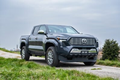 TOYOTA TACOMA LIMITED 2.4 i-Force HYBRID 4×4