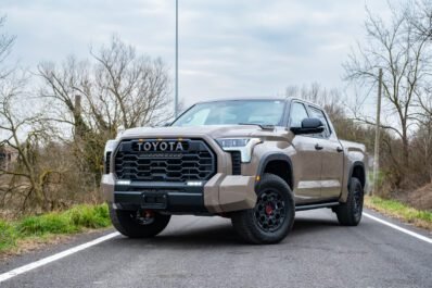 TOYOTA TUNDRA HYBRID LIMITED TRD PRO