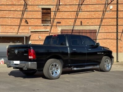 DODGE RAM LARAMIE 5.7L V8 4×4