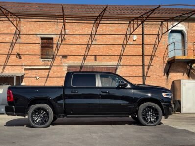 Dodge RAM 1500 LIMITED CREW CAB 4×4 3.0L HO – 2025