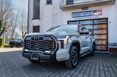 TOYOTA TUNDRA LIMITED OFF ROAD PACKAGE 3.5L TWIN TURBO V6 INTERCOOLED