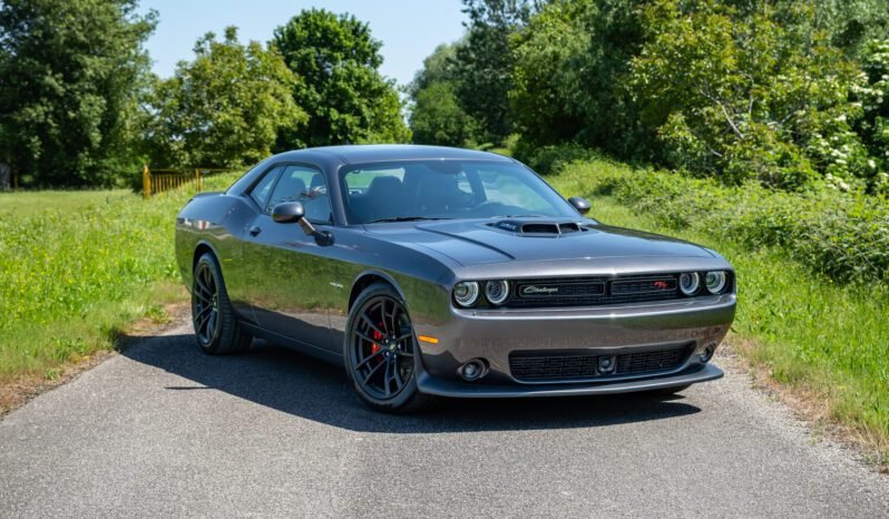 Dodge Challenger 5.7 R/T SHAKER HOOD