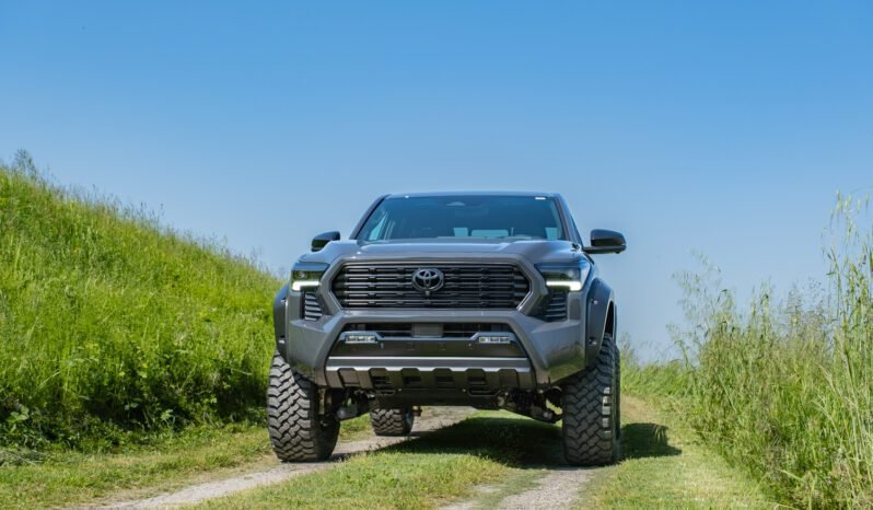 Toyota Tacoma LIMITED 2.4 i-Force HYBRID 4×4 THUNDERSTORM