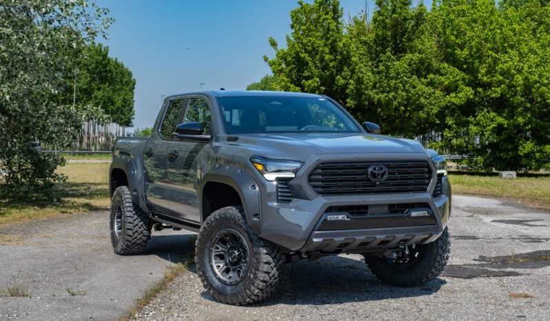 Toyota Tacoma LIMITED 2.4 i-Force HYBRID 4×4 THUNDERSTORM