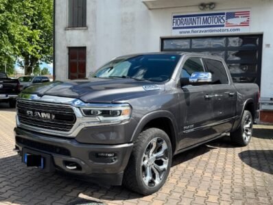 DODGE RAM 1500 LIMITED CREW CAB 4×4 5.7L V8