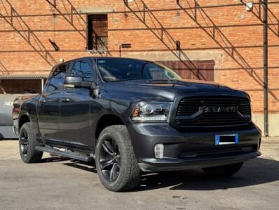 DODGE RAM 1500 SPORT RT CREW CAB 4×4 5.7L V8