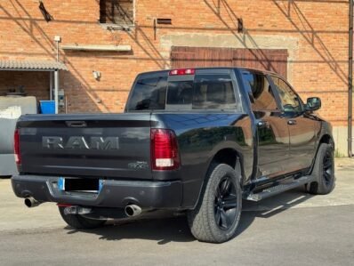 DODGE RAM 1500 SPORT RT CREW CAB 4×4 5.7L V8