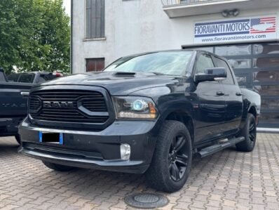 DODGE RAM 1500 SPORT RT CREW CAB 4×4 5.7L V8