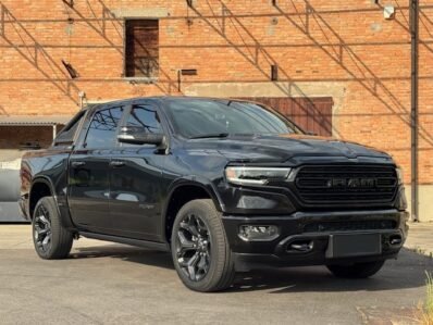 DODGE RAM 1500 LIMITED 5.7L V8 NIGHT EDITION 4×4