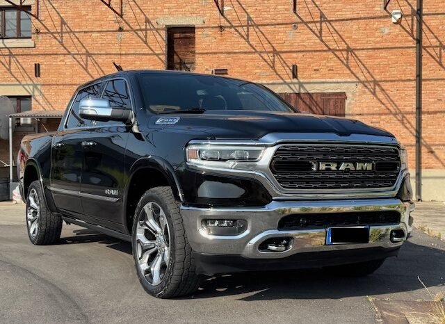 DODGE RAM 1500 LIMITED CREW CAB 4×4 E-TORQUE 5.7L V8