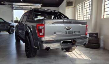 Ford F 150 LARIAT 5.0L V8 4x4 SUPERCREW - BLACK ROCK