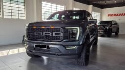 FORD F150 LARIAT 5.0L V8 4×4 SUPERCREW – BLACK ROCK
