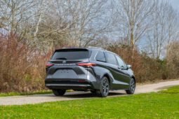 Toyota Sienna 2.5 Limited Platinum Hybrid AWD 2026