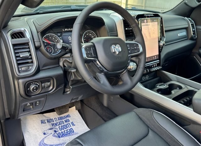 2026 DODGE RAM Laramie V8 5.7L Crew Cab Night Edition 4×4