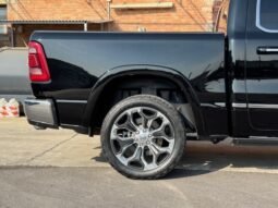 DODGE RAM 1500 LIMITED Crew Cab 4×4 eTORQUE 5.7L V8