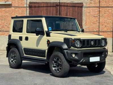 Suzuki Jimny 1.5L 5MT Top