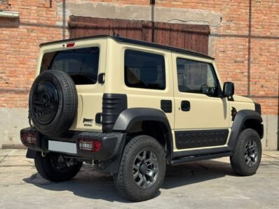 Suzuki Jimny 1.5L 5MT Top