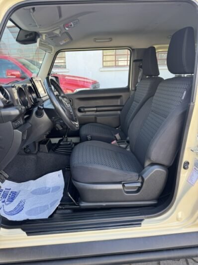 Suzuki Jimny 1.5L 5MT Top