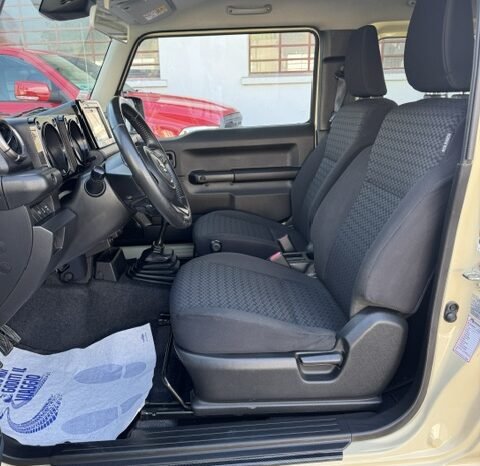 Suzuki Jimny 1.5L 5MT Top